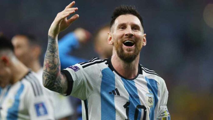Messi celebra la clasificación a cuartos de final.