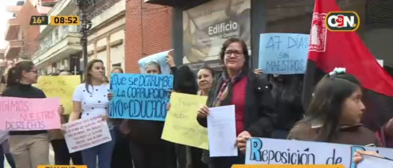Protesta en el Colegio Asunción Escalada por falta de docentes - C9N