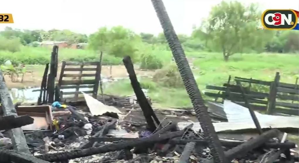Incendio deja a una familia sin hogar - C9N